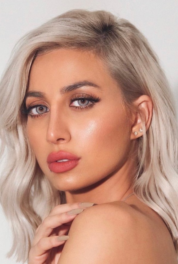 المدونة السعودية مودل روز Model Roz