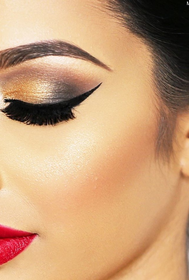 حيث يمكن استخدام اللون الذهبي الداكن أو اللون الذهبي الوردي