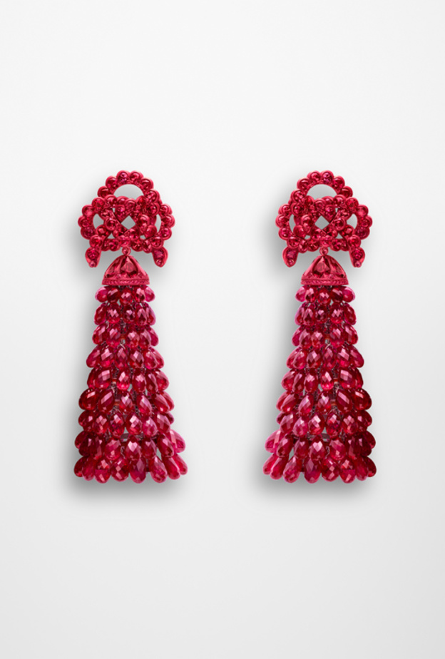 أقراط من ديور Dior