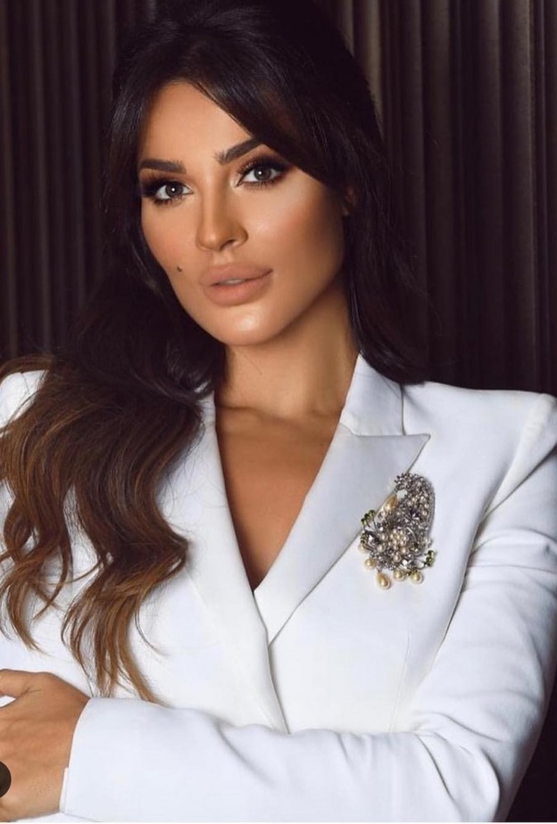 نادين نجيم تخطف الانظار باحدث جلسة تصوير لها