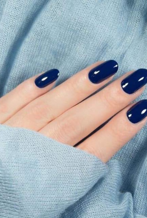 درجات الأزرق الداكنة