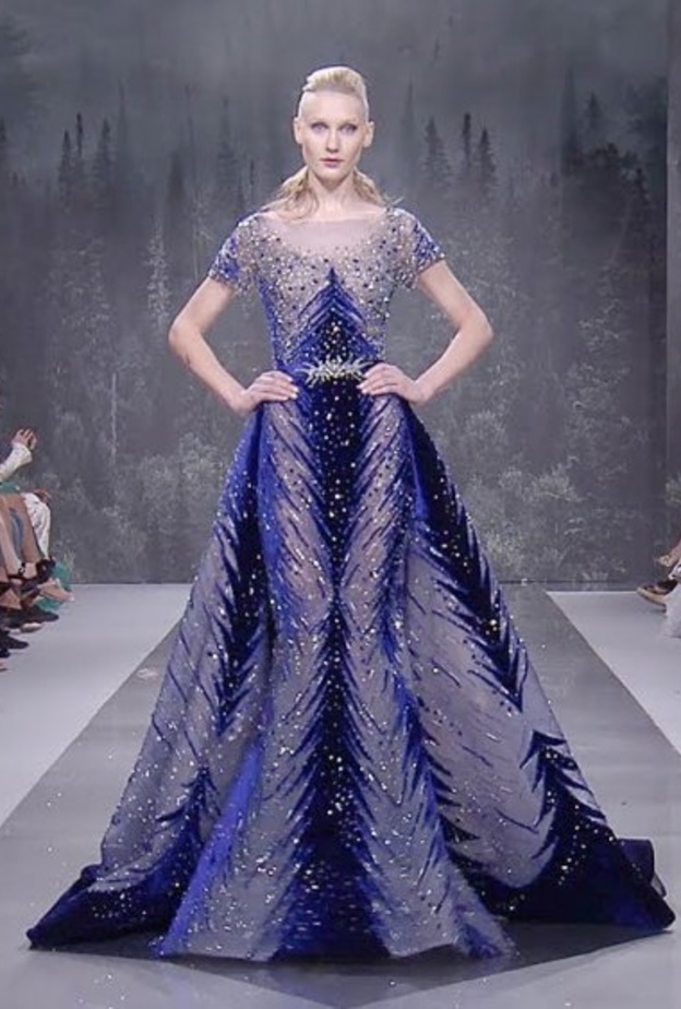 فستان من عرض زياد نكد