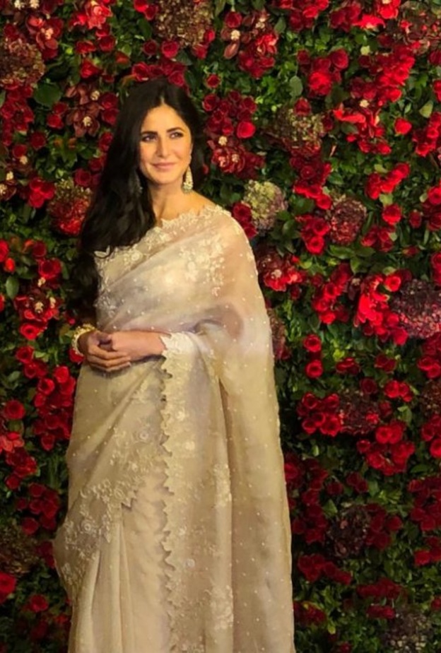 إطلالة مميزة للنجمة ديبيكا بادوكون