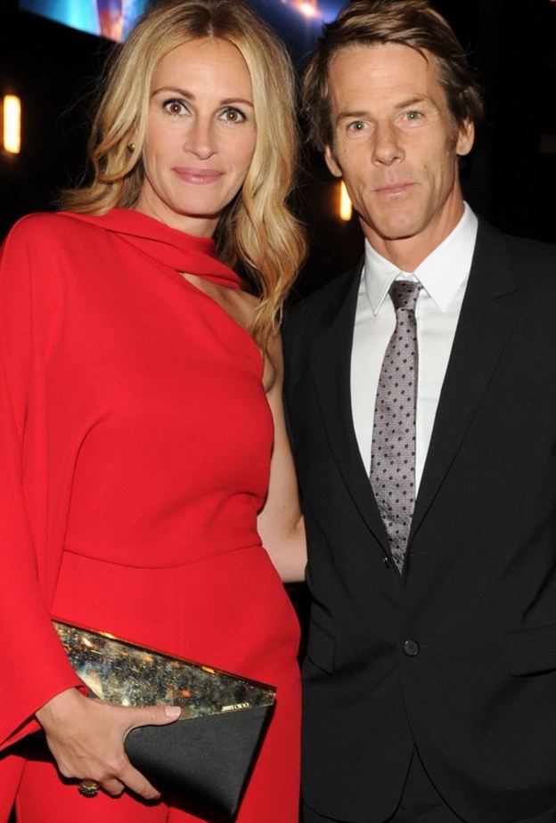  الخلافات الحادة ين ميلا كونيس (Mila Kunis) وزوجها أشتون كوتشر