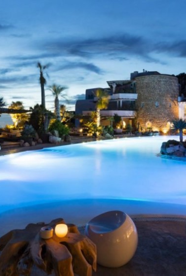 تضم ابيزا احدى اجمل الشواطئ في العالم