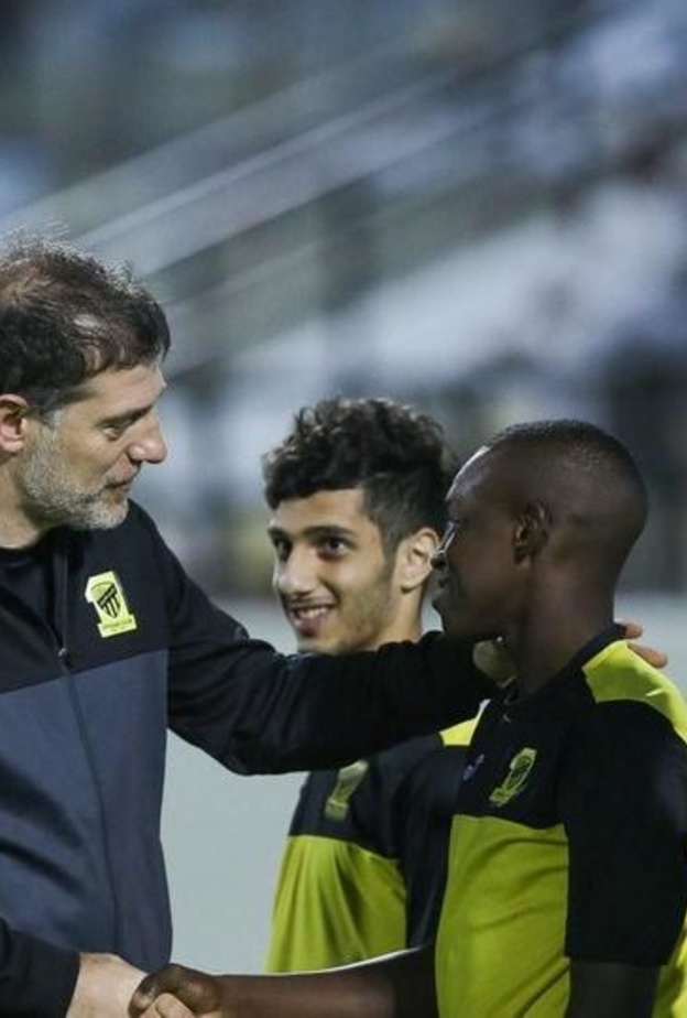 ضم عناصر من الشباب إلى الفريق الأول في اتحاد جدة