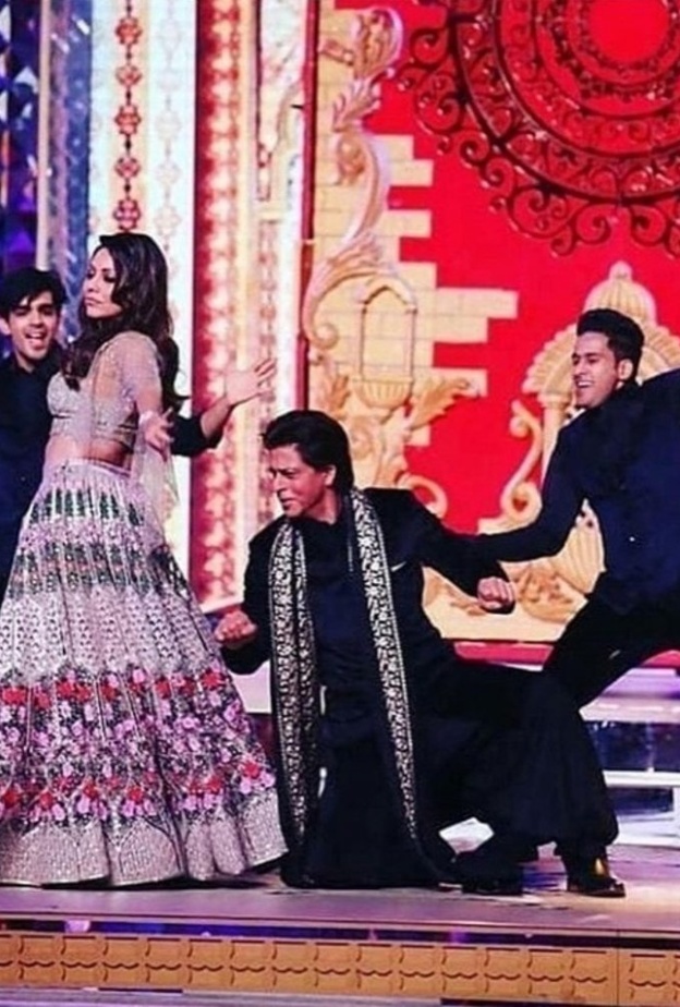 نجوم الهند في  احتفالات ما قبل زفاف إيشا أمباني