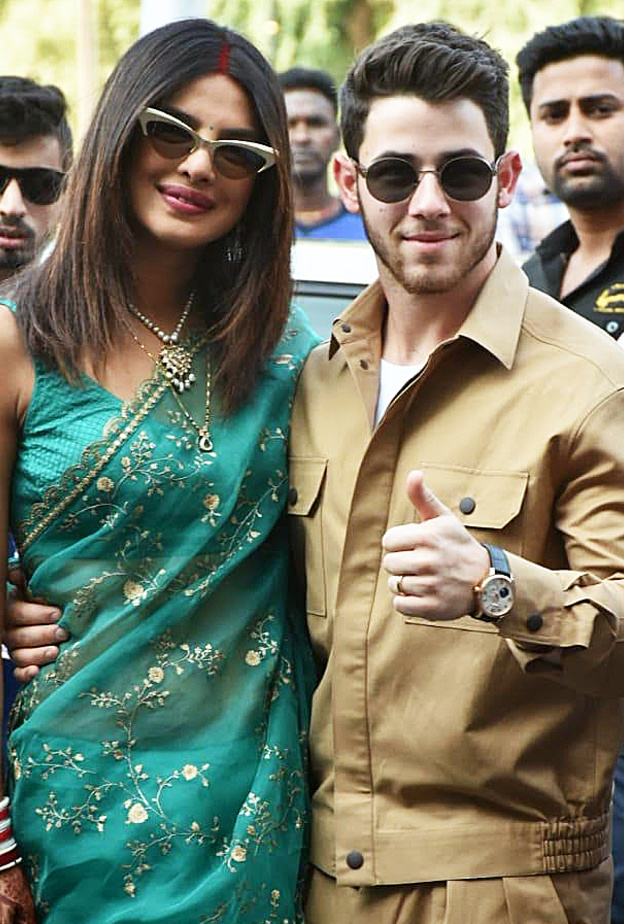 بريانكا تشوبرا ونيك جوناس يخططان لاستضافة حفل استقبال جديد