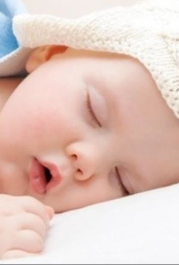 العوامل التي تحدد موعد نوم الطفل