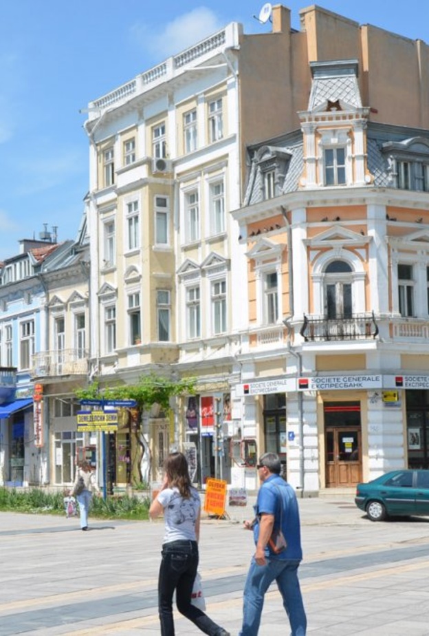أطلال مدينة تشيرفين Cherven Medieval Town