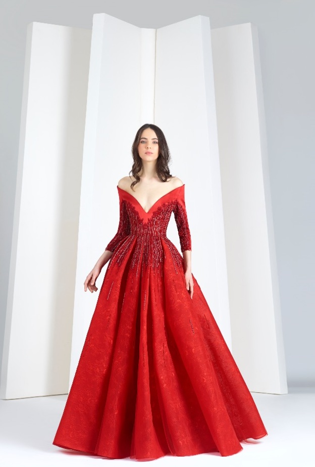 موديلات فساتين خطوبة باللون الأحمر من مجموعة ايلي صعب لعام 2019