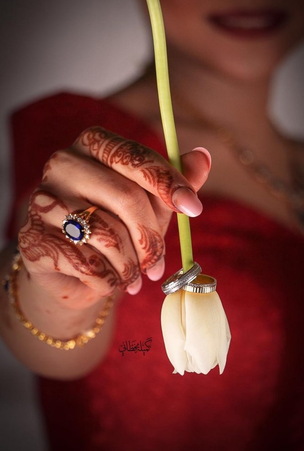 من لقطات العروس بكاميرا المصوره السعودية كميلة فطاني