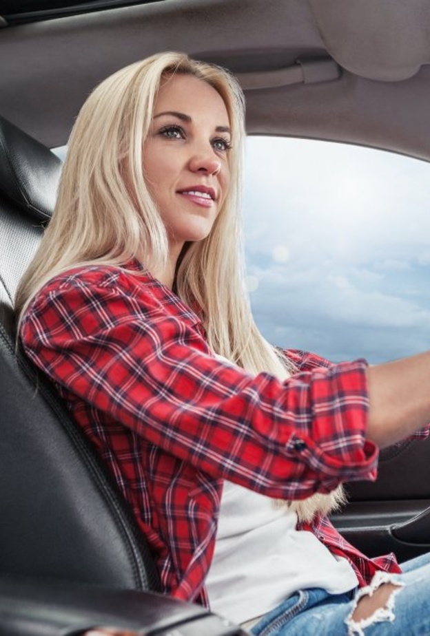 السيارة هيونداي  i10