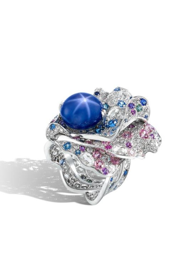 اسوارة من شوميه Chaumet