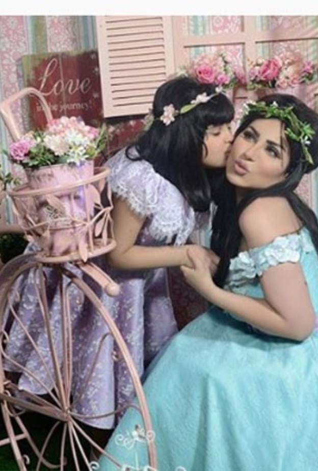 حليمة بولند وابنتها