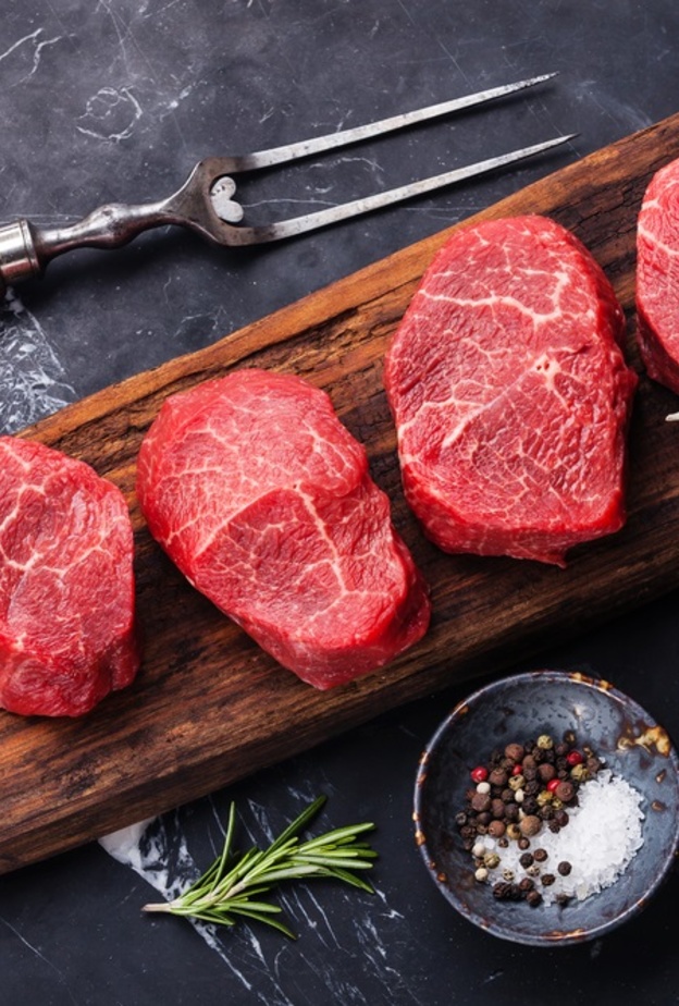 اللحوم الحمراء تزيد خطر الاصابة بامراض القلب