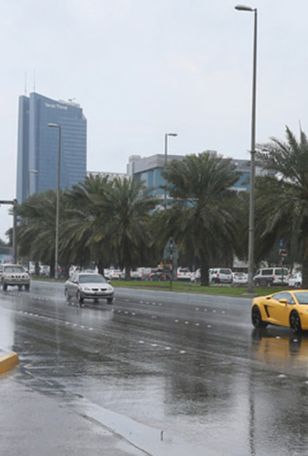 الأرصاد الإماراتية تحذر من سقوط أمطار اليوم الأحد 