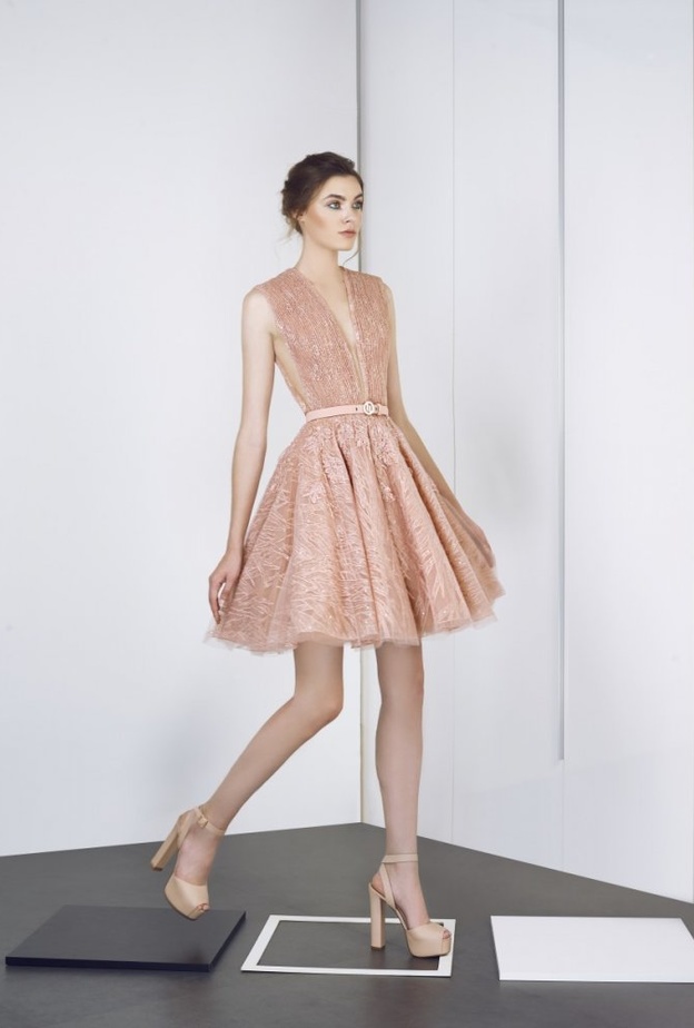 فساتين خطوبة باللون السيمون