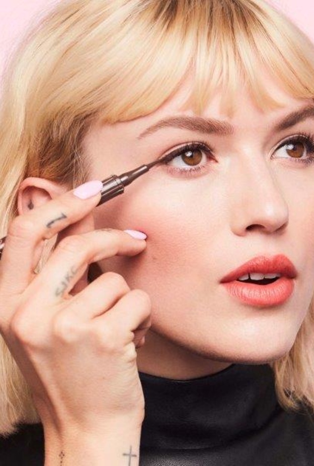 آيلاينر Roller Liner من Benefit.. إطلالة غير لامعة وتحديد دقيق!