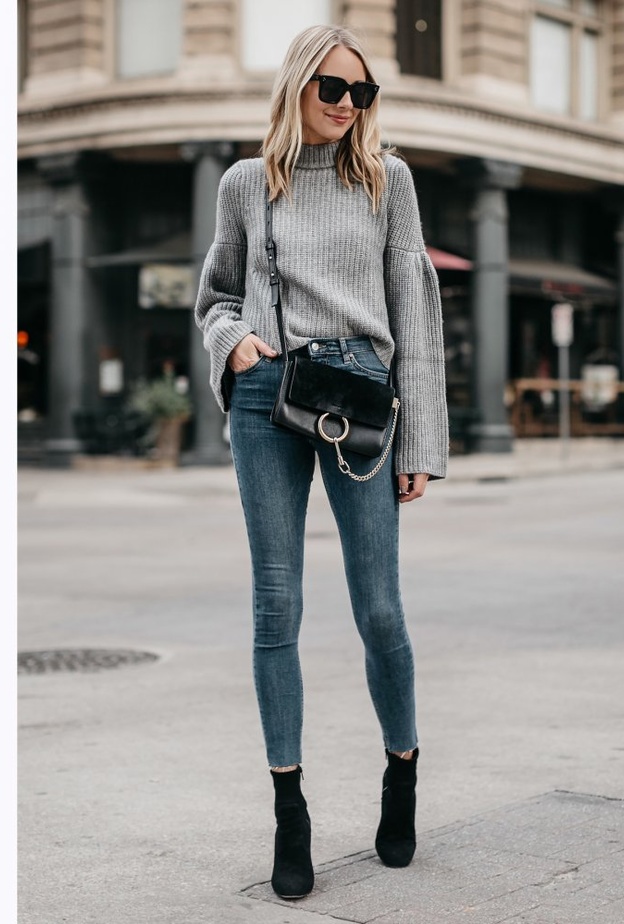 لاطلالة شبابية ناعمة نسقي السويتر الصوفية مع تنورة ماكسي