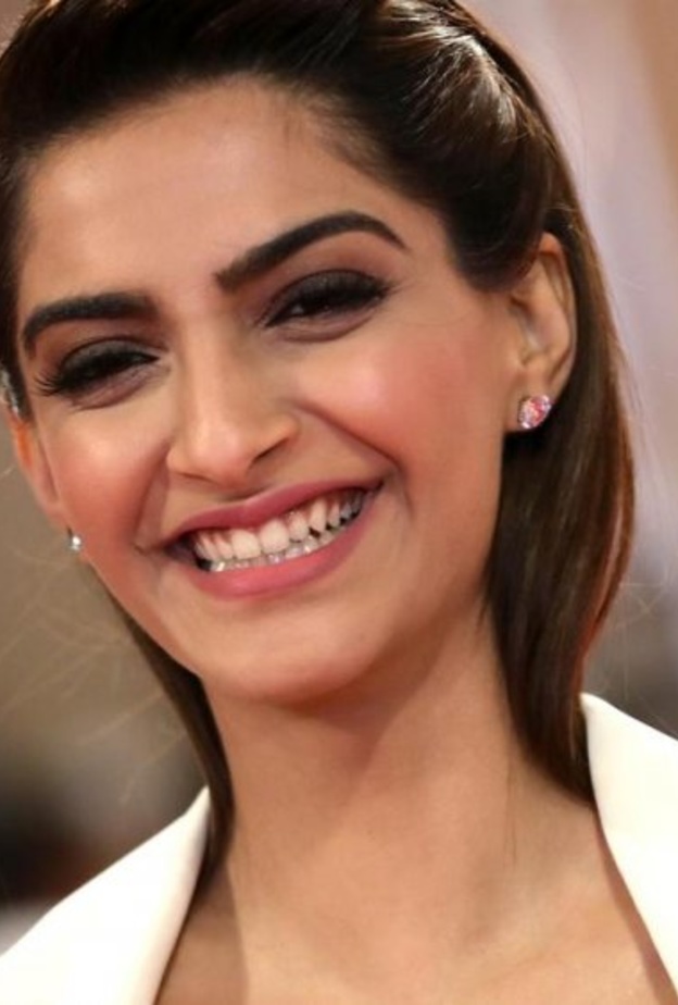 اختيار سونام كابور شخصية العام لمنظمة بيتا لعام 2018