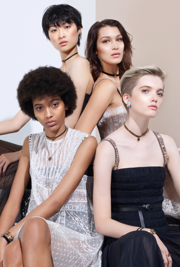 تألقي كالنجمات لمناسبات نهاية العام مع Dior Backstage