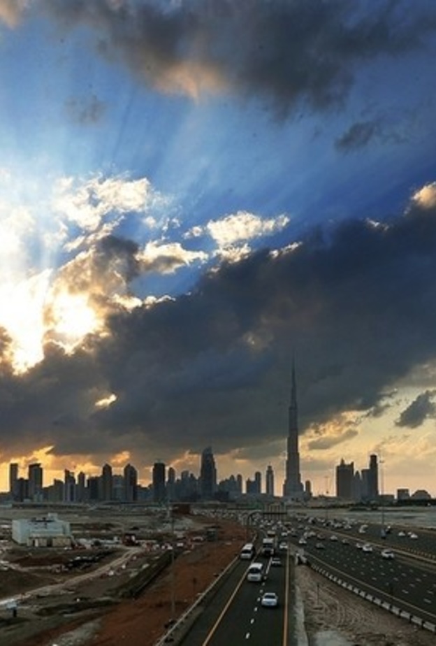 الأرصاد الإماراتية: طقس اليوم الخميس غائم جزئيا