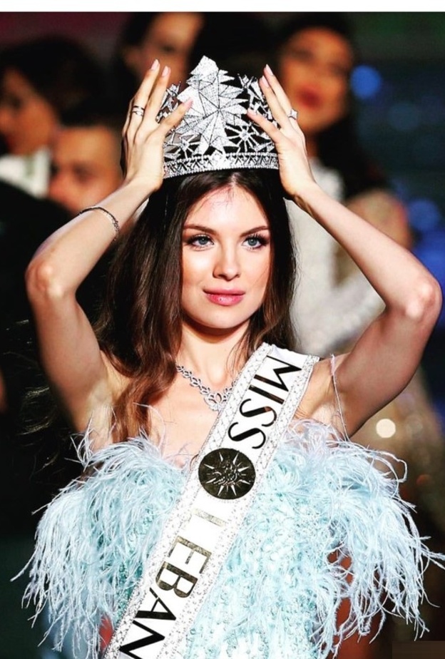 جدال بين ملكة جمال لبنان مايا رعيدي وبين ريما فقيه