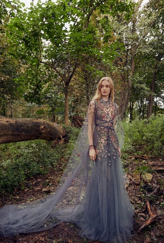 فستان من زهير مراد