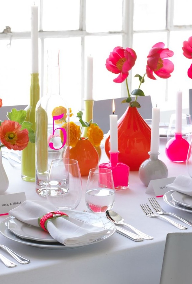 ديكور مائدة طعام رائع بلمسات عصرية مميزة بمناسبة العام الجديد