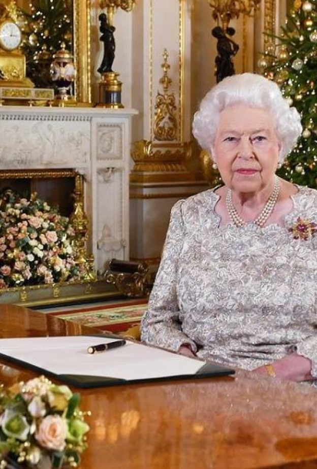 الصورة الرسمية للملكة إليزابيث في خطابها لمناسبات نهاية العام والذي سيعرض يوم غد