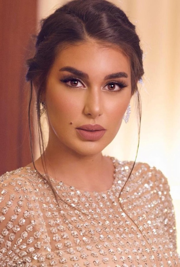 سيرين عبد النور بمكياج ناعم مشرق