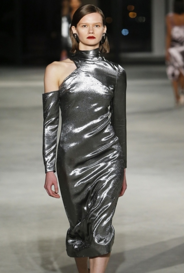  Alberta Ferretti فستان سهرة فضي من