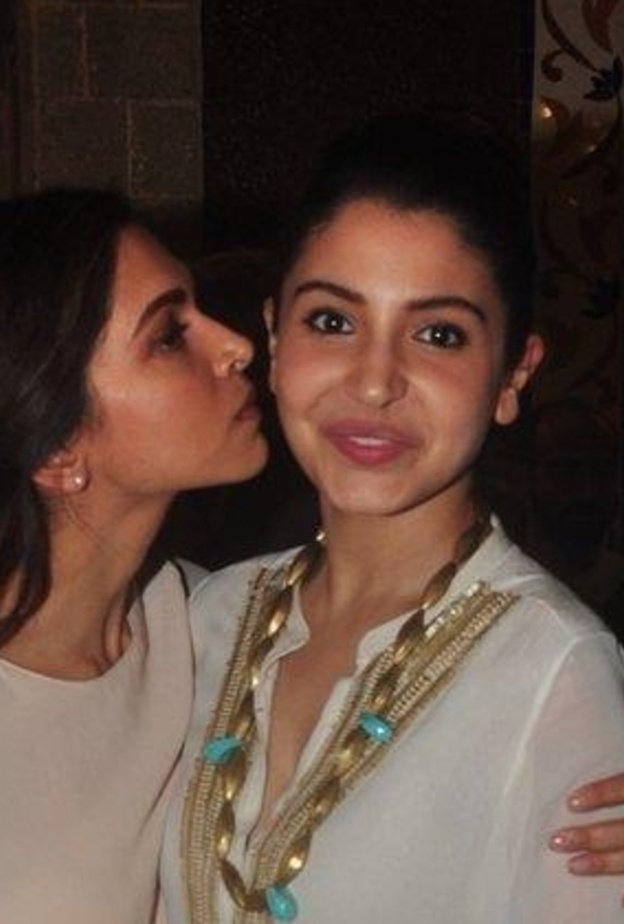  أنوشكا شارما تنضم لمتابعين صفحة ديبيكا بادوكون على إنستغرام