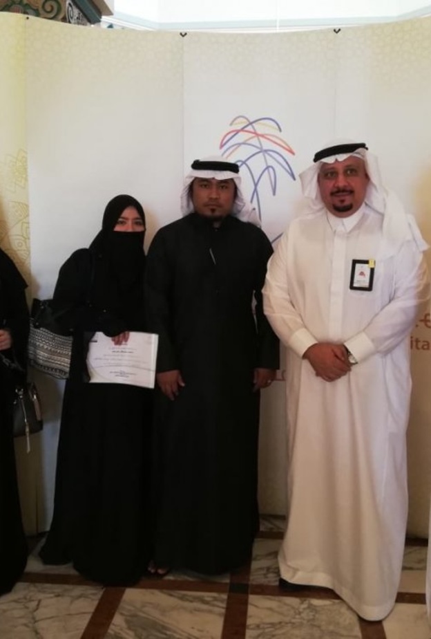 أول سعوديتان تحصلان على رخصة الارشاد السياحي للنساء 