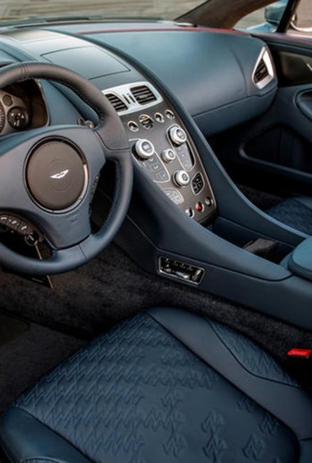 التصميم الداخلي للسيارة