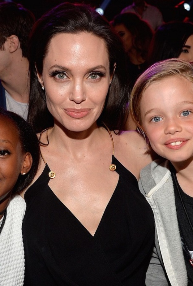 أنجلينا جولي وأطفالها