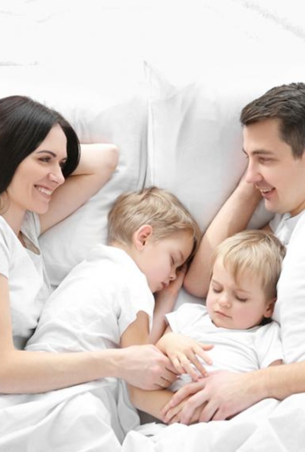 ما الحل إذا كان الزوج يغار من إهتمام الزوجة بالأطفال