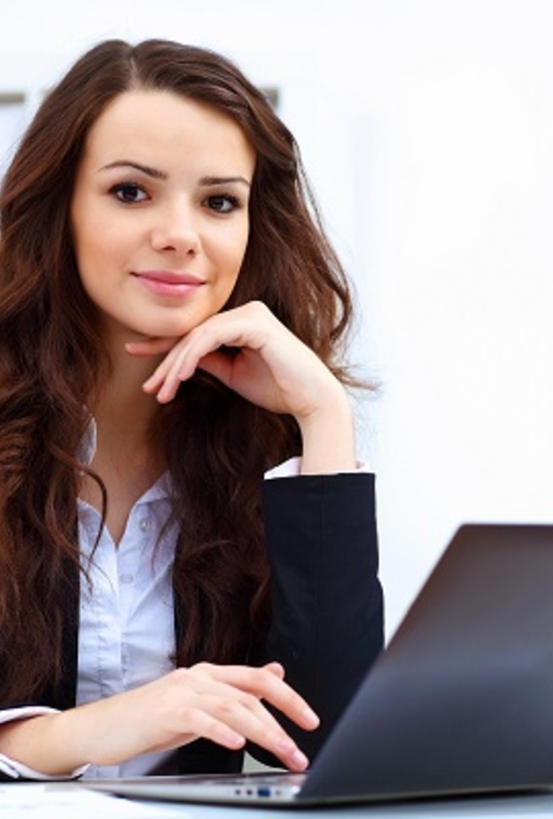 كيف تتميز المرأة وتنجح في بيئة عمل يكثر فيها الرجال 