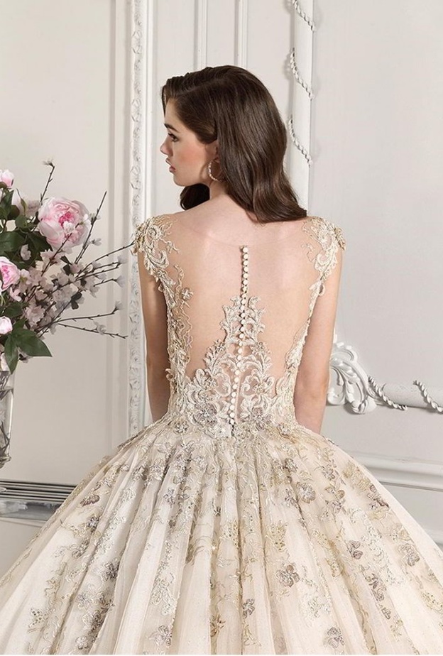 فستان من sareh nouri