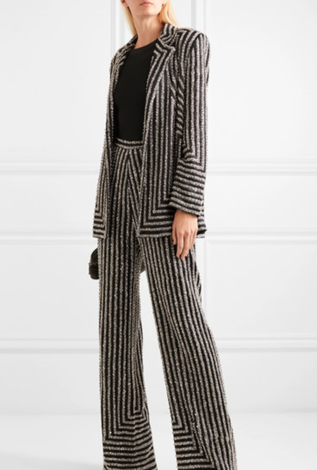 بلايزر كلاسيكية مع سروال من الترتر