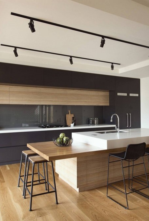خزائن باللون الأسود مع الخشب في ديكور المطبخ المودرن 