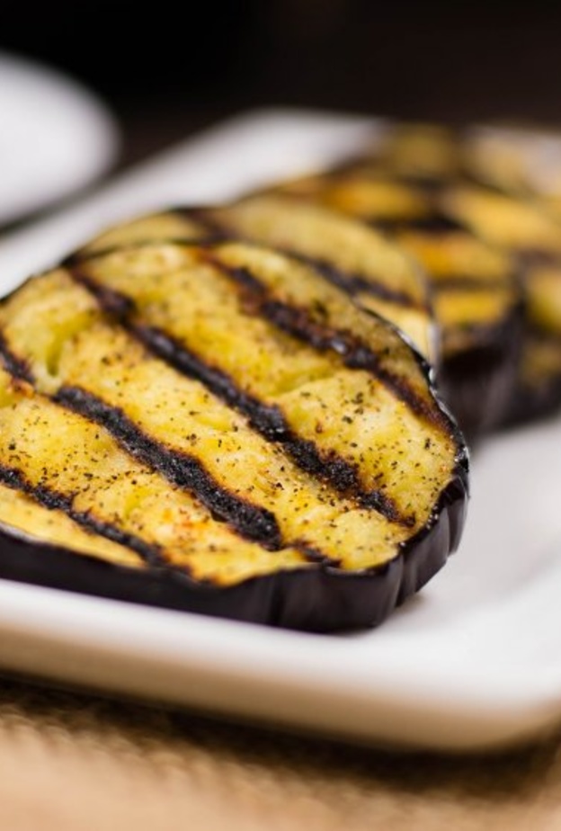 الباذنجان المشوي يخلص الجسم من الوزن الزائد 