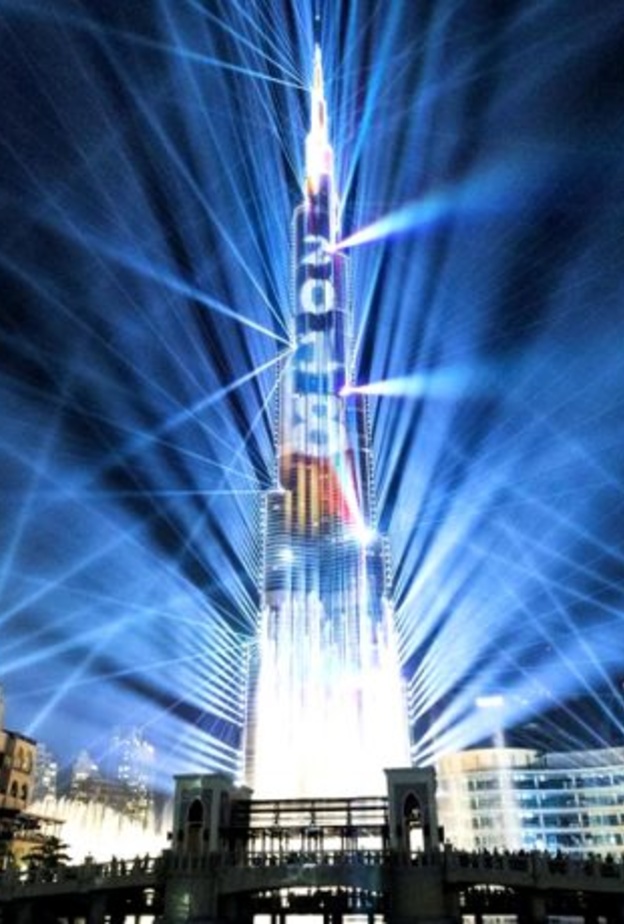  أكبر عرض صوتي وضوئي على مبنى واحد وبرج خليفة