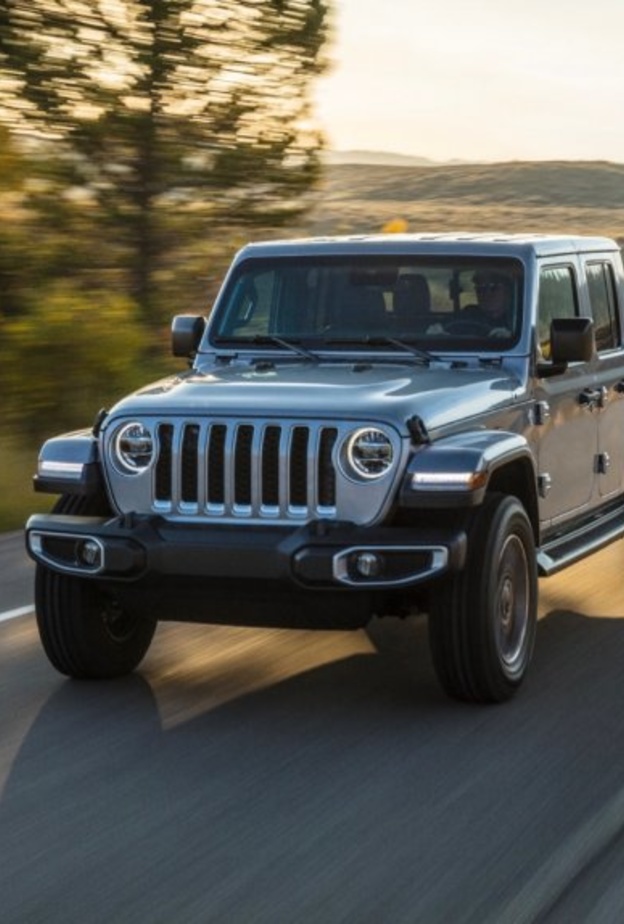 جيب جلاديتور 2020 من الداخل