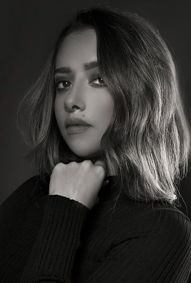 النجمة بلقيس تظهر بالشعر القصير في أحدث صورها 