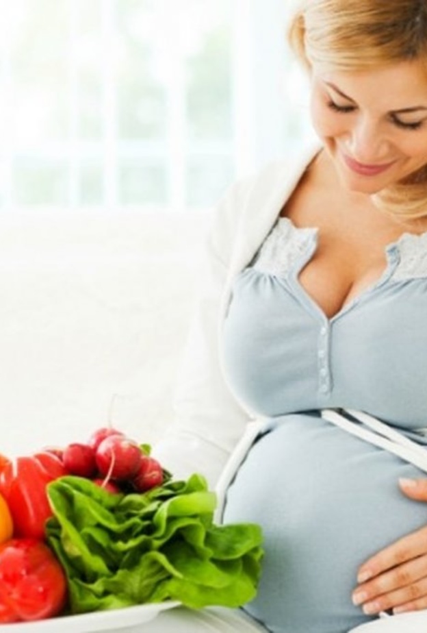 تعتبر أسماك السلمون من أنواع الأسماك التي تعزز نمو الدماغ لدى الجنين وإنجاب طفل ذكي