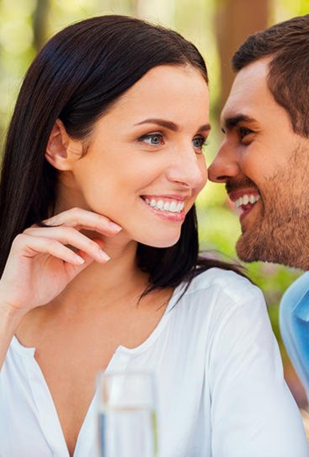 كيف تحصل الزوجة على إهتمام الزوج بحديثها 