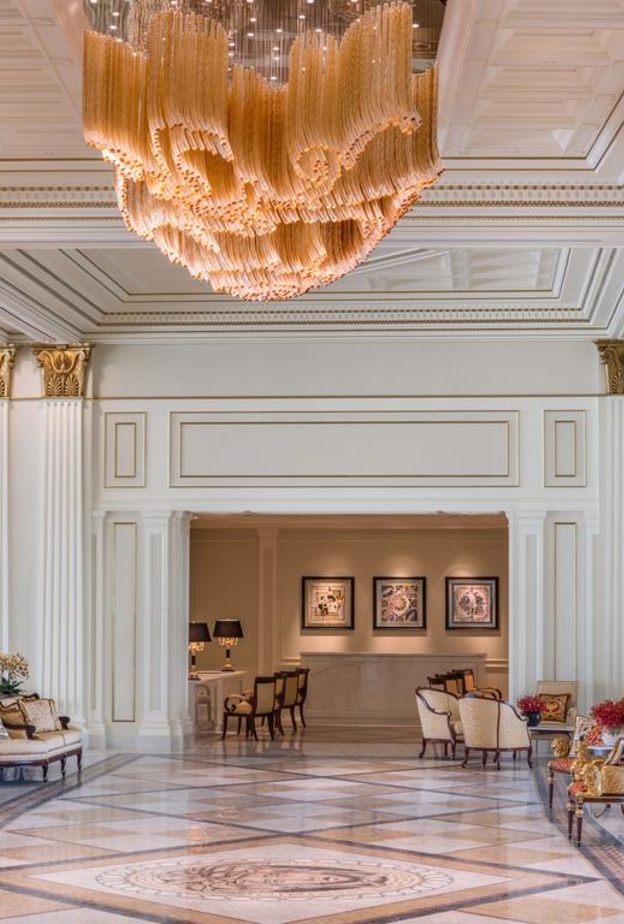 أجمل فنادق تملكها دور أزياء ومجوهرات في دبي