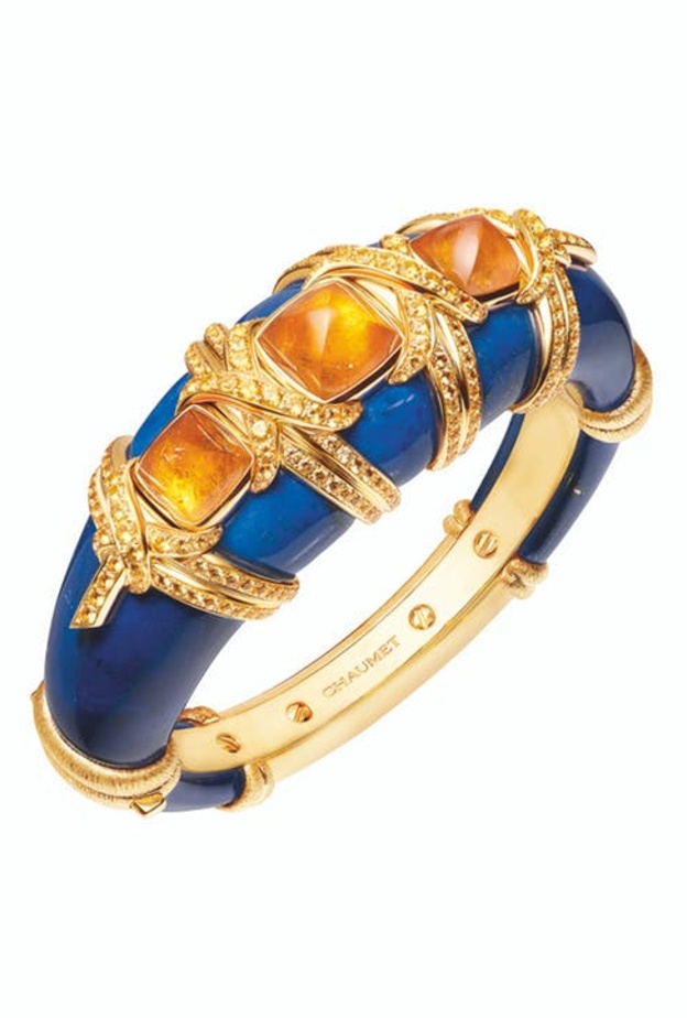 أقراط من ديور Dior